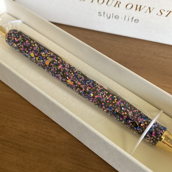 Style Life Pen - Picture 2 of 3